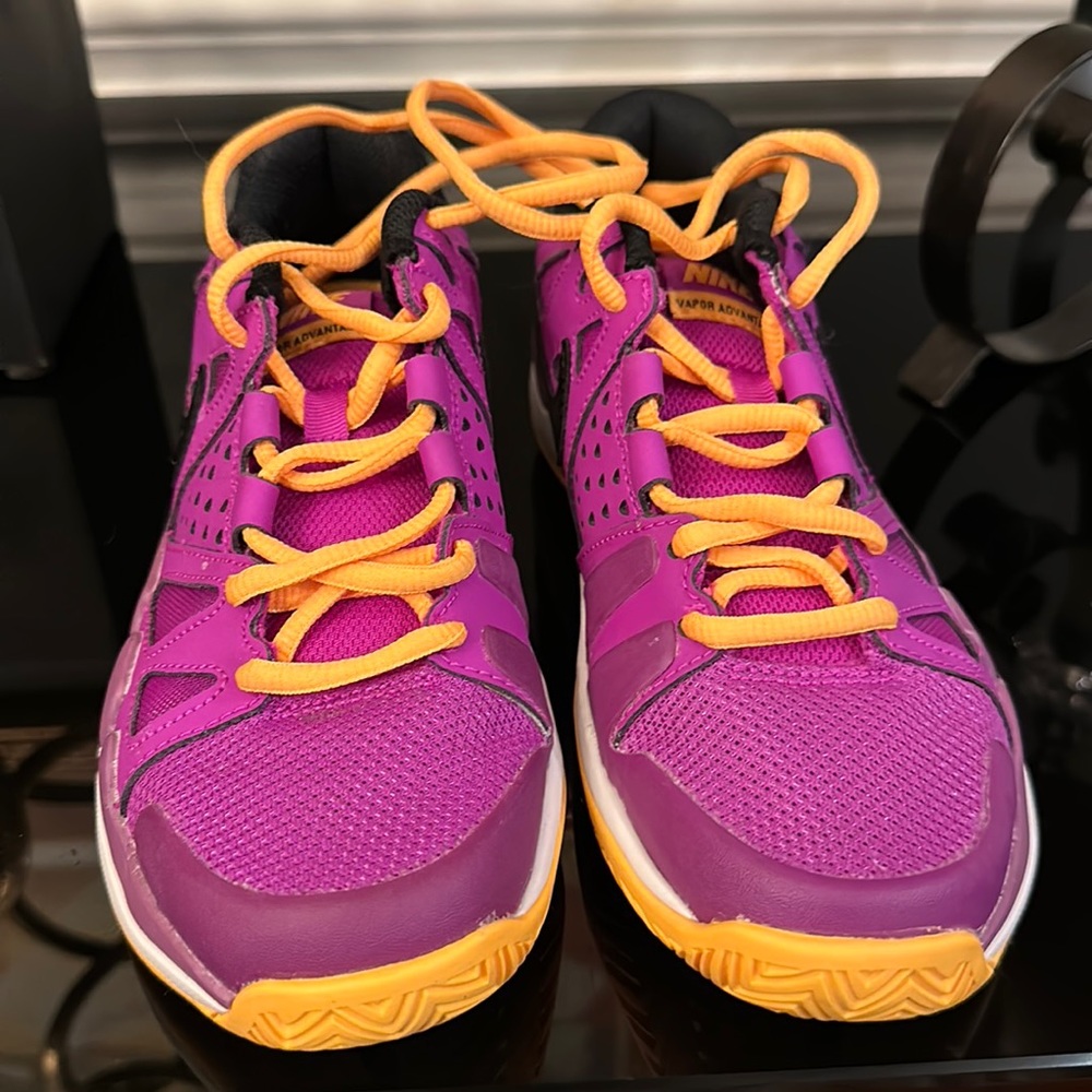 Excellent condition. Women’s Nike Vapor Advantage